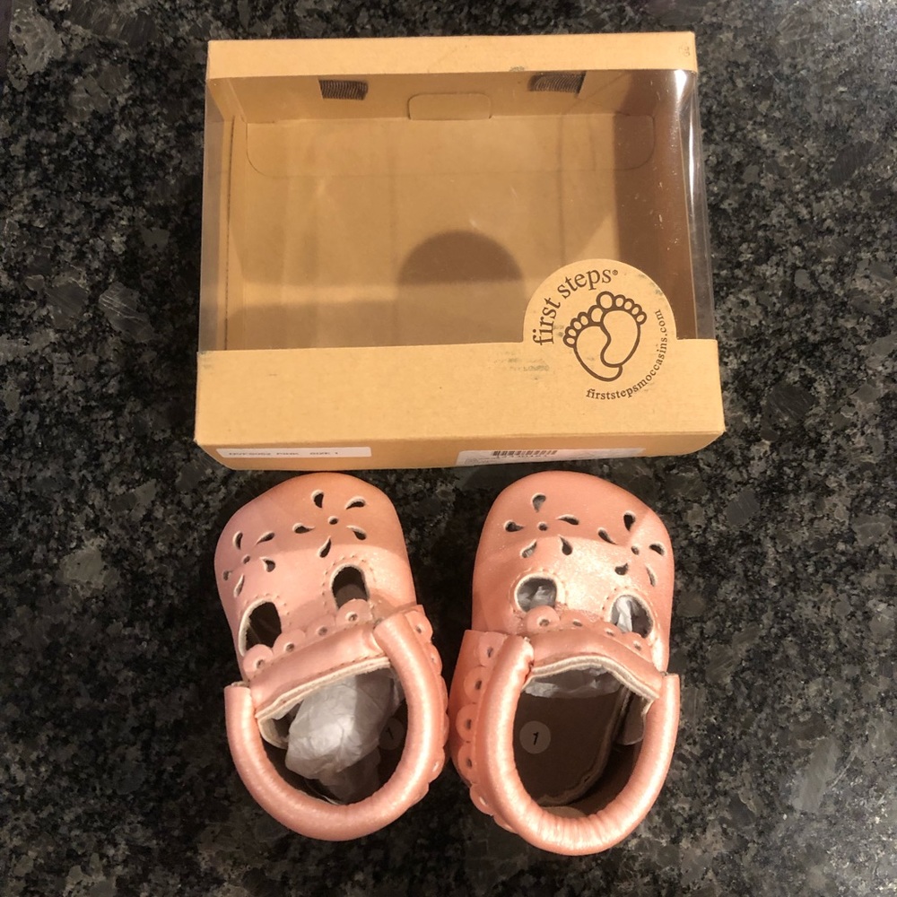 NEW! First Steps Mary Jane Baby Shoes